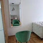 Stan Na Dan Iva * ズヴォルニク