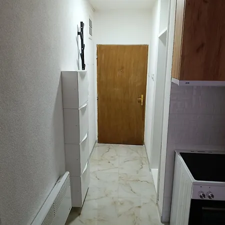 Stan Na Dan Iva زفورنيك